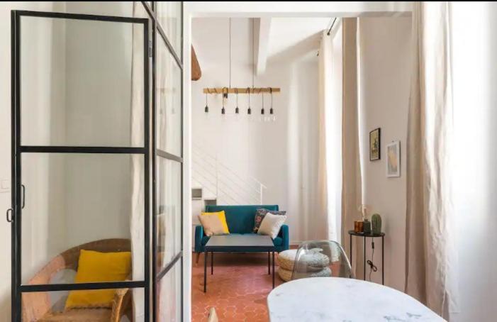 Appartement Authentique Situe En Plein Centre D'אנטיב מראה חיצוני תמונה